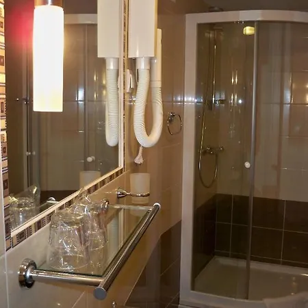 מלון Carpymore 3*