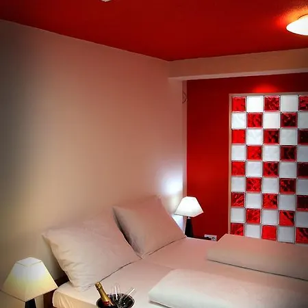 Carpymore מלון 3*