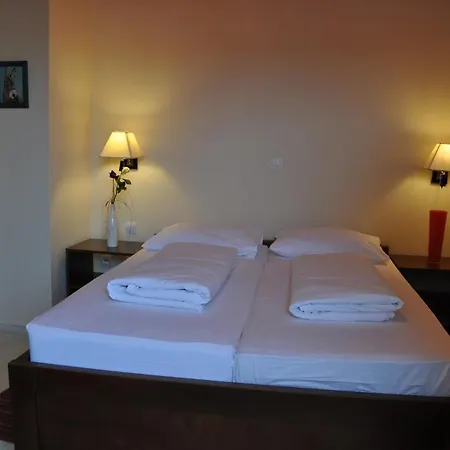 Carpymore מלון ביוגראד נה מורו