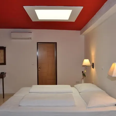 Ξενοδοχείο Carpymore 3*